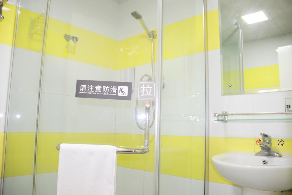 7Days Inn Guangzhou Shangxia Jiu Rd Exterior foto